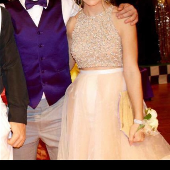 Prom dress - Picture 3 of 3